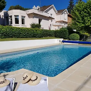 clos-des-campanules.hotels-rhonealpes.com/